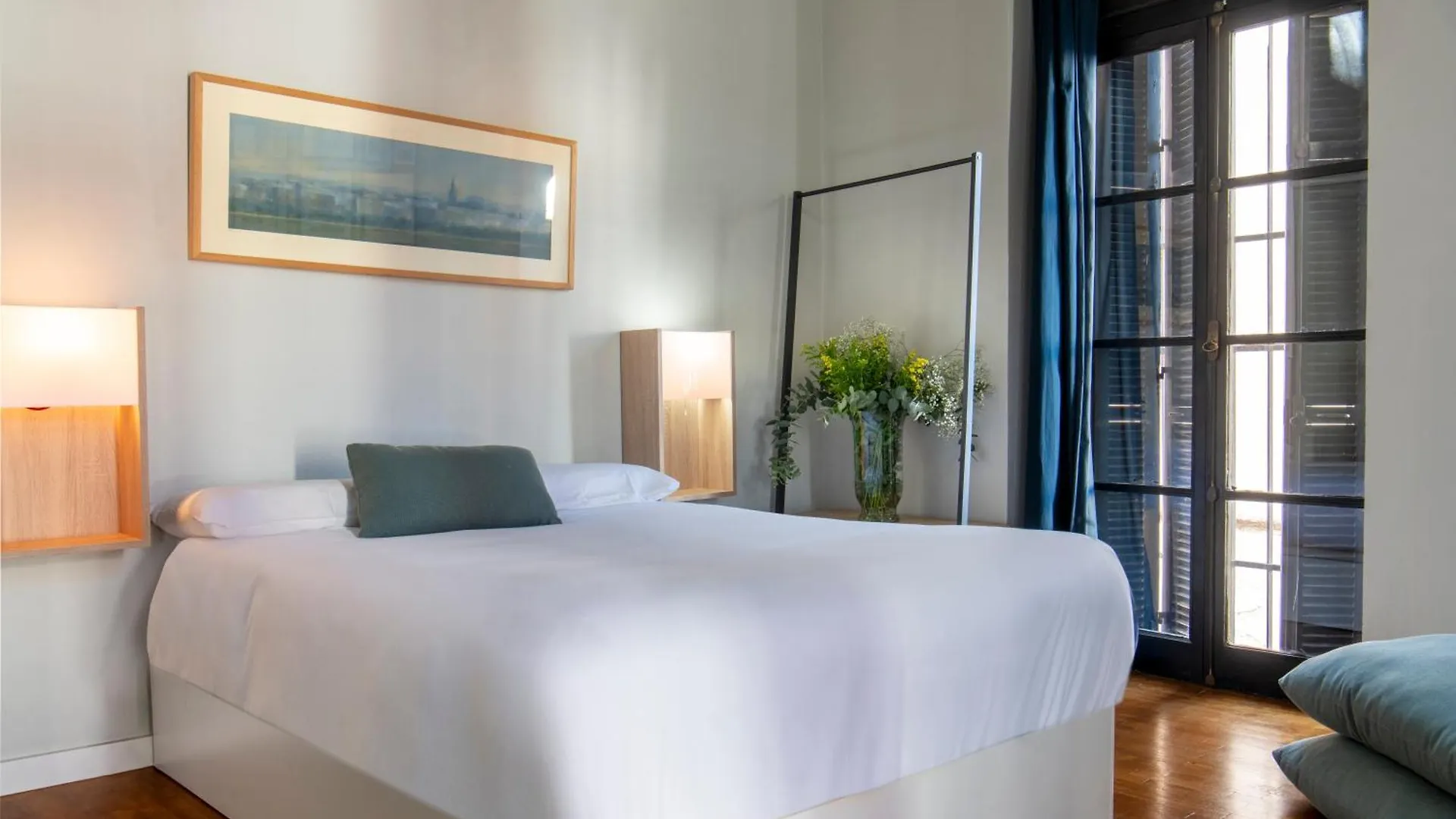 Misterhost Conde De Torrejon Apartment Seville