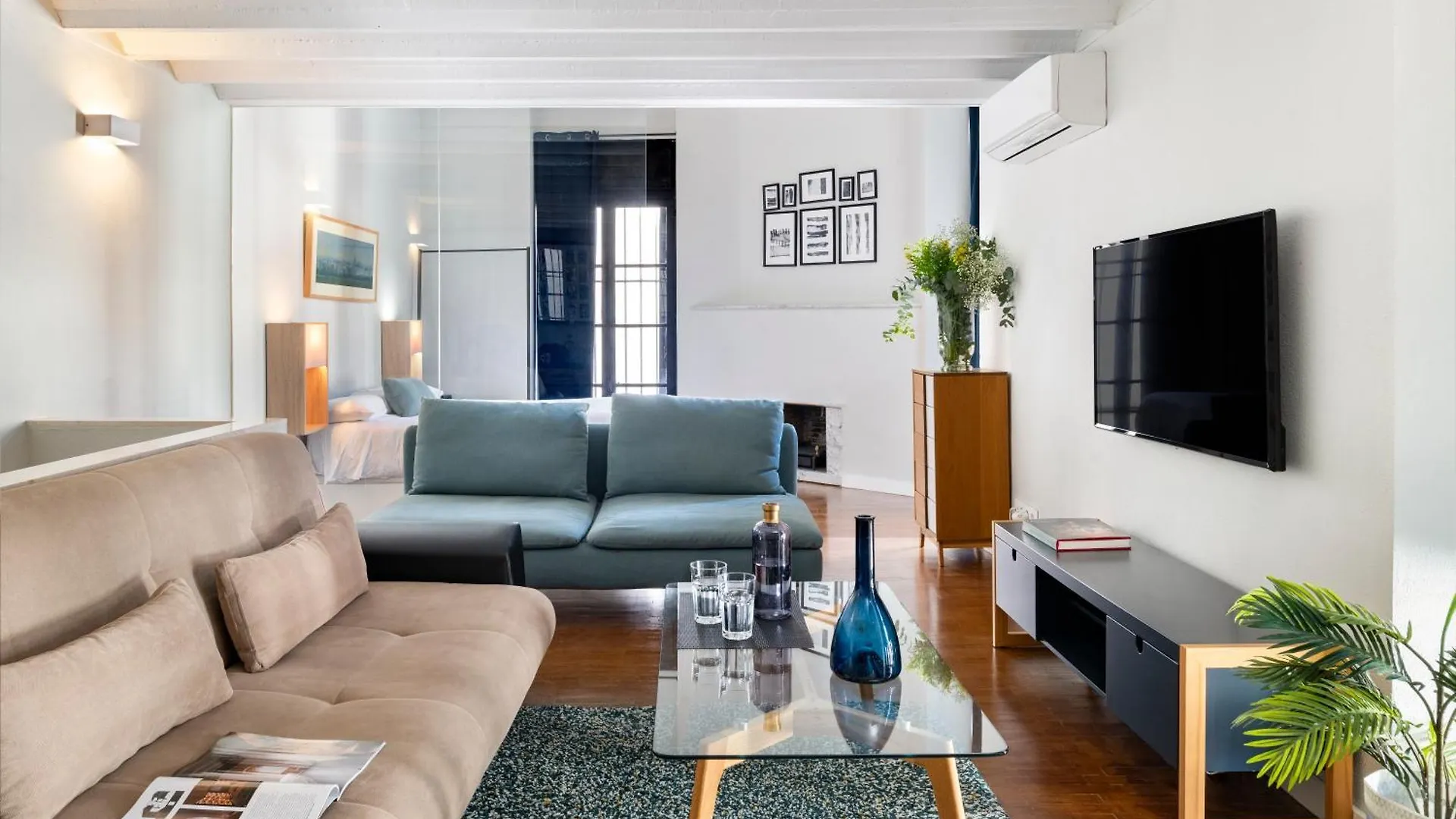 Misterhost Conde De Torrejon Apartment Seville